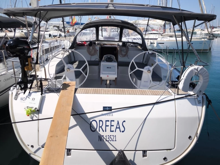 Bootverhuur Lávrio goedkoop Cruiser 46