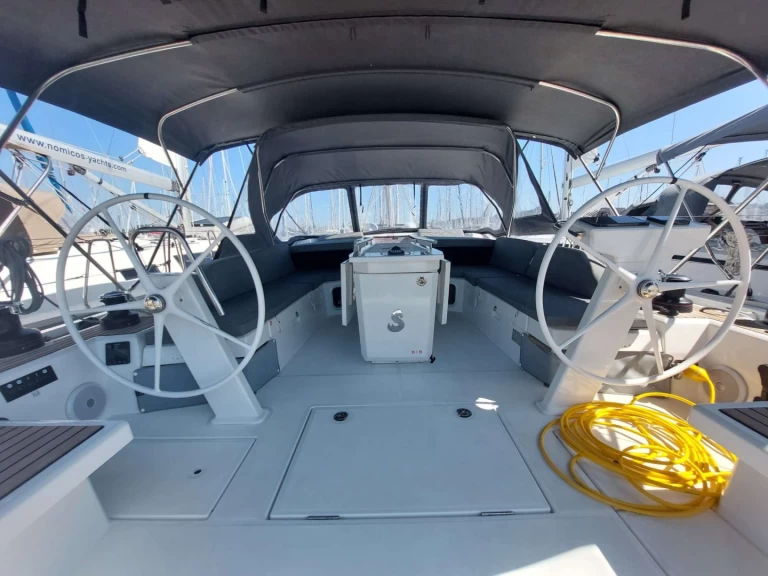 Huur Zeilboot met of zonder schipper Bénéteau in Gouviá