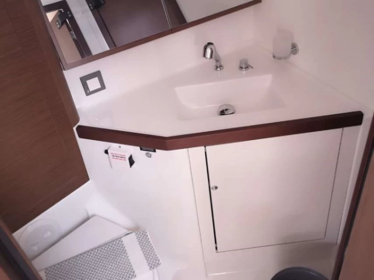 Bénéteau Oceanis 46.1 te huur van particulier of professional in Lávrio