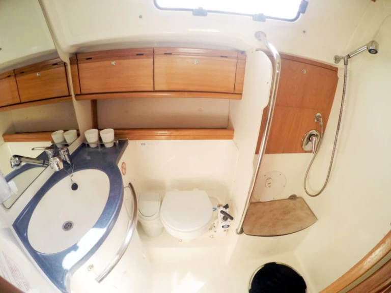 Jachthuur in Lávrio - Bavaria Bavaria 42 Cruiser via SamBoat