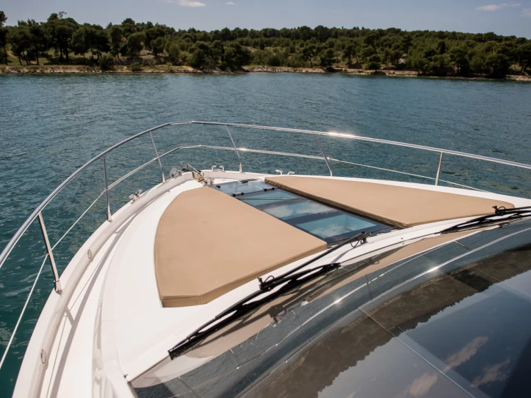 Verhuur Motorboot in Šibenik - Fairline Fairline Squadron 42