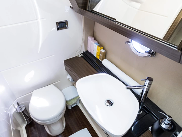 Bootverhuur Azimut Azimut 55 S in Šibenik via SamBoat