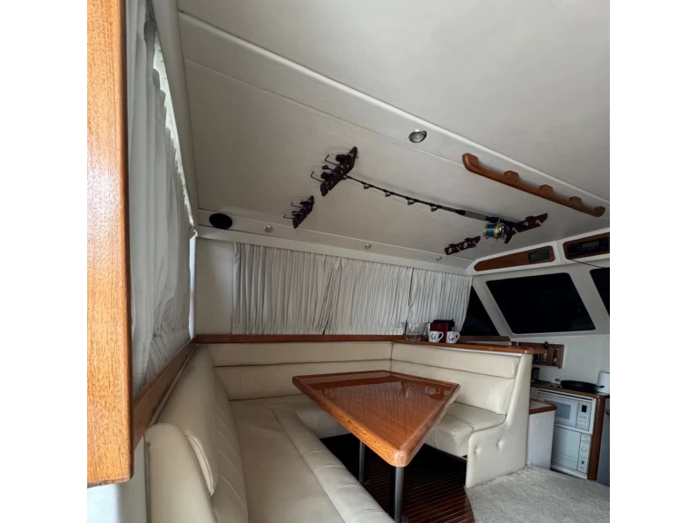 Bootverhuur Riviera Riviera 39 Open Flybridge in Ponta Delgada (São Pedro) via SamBoat