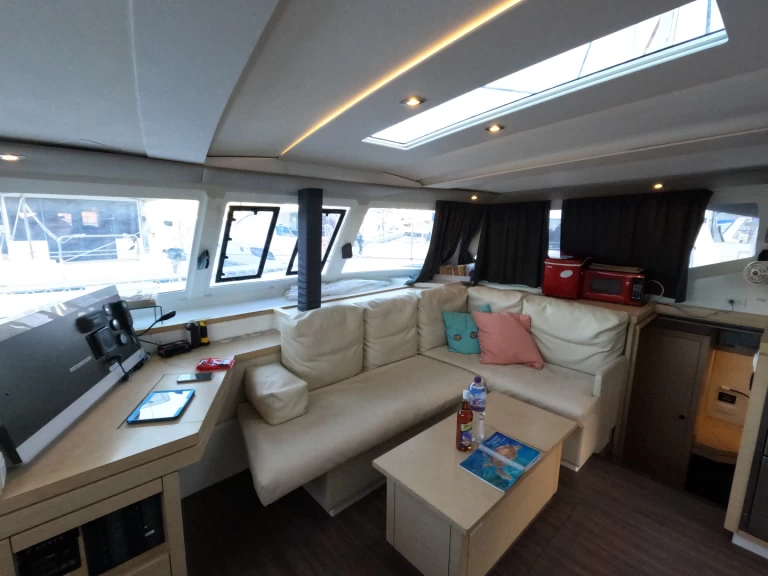 Fountaine Pajot Lucia 40 te huur van particulier of professional in Road Town