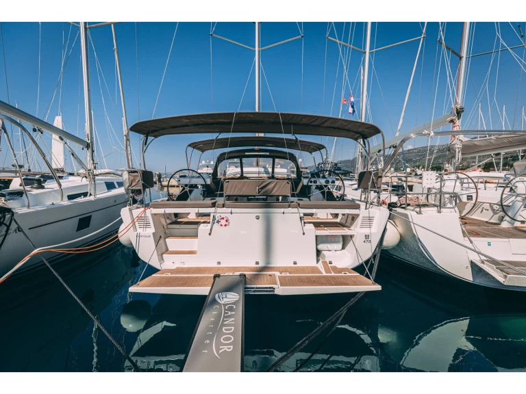 Zeilboot te huur in Kaštel Gomilica voor de beste prijs