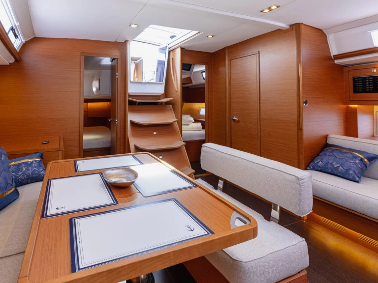 Dufour Dufour 470 owner layout te huur van particulier of professional in Kaštel Gomilica