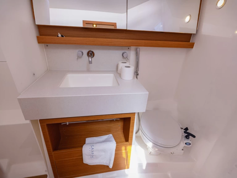 Huur een Dufour Dufour 470 in Kaštel Gomilica