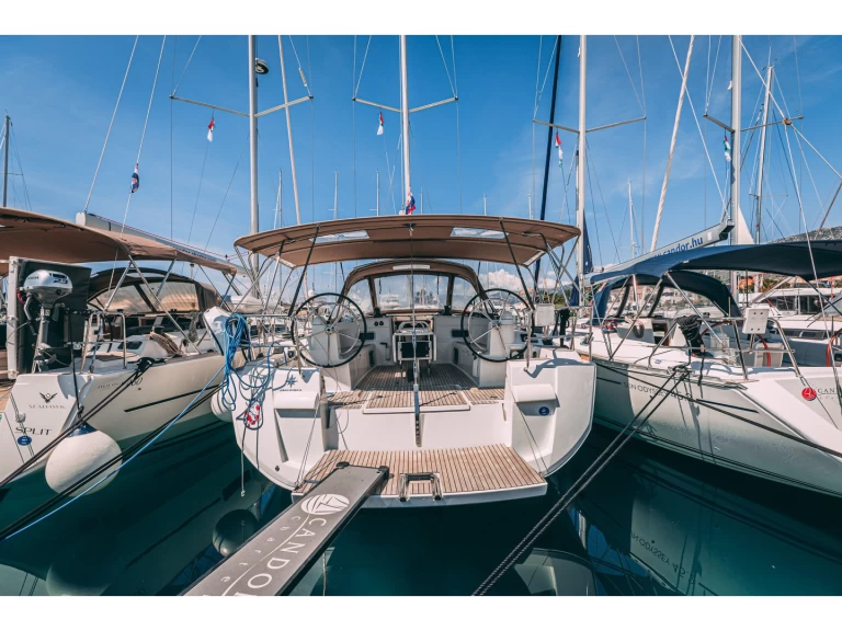 Bootverhuur Kaštel Gomilica goedkoop Sun Odyssey 519