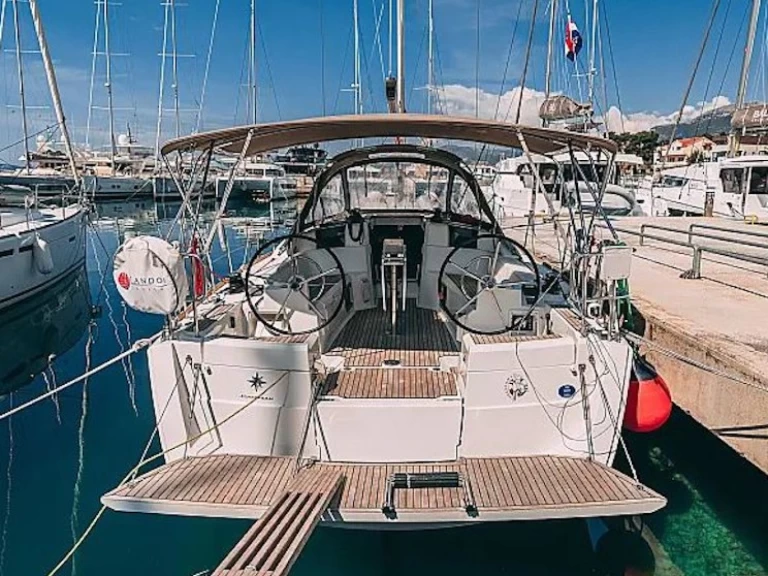 Jeanneau Sun Odyssey 389 te huur van particulier of professional in Kaštel Gomilica