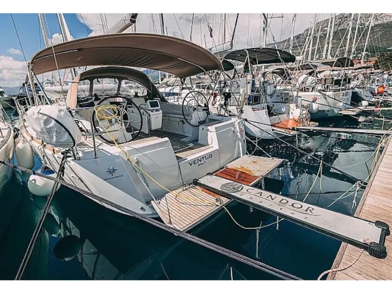 Verhuur Zeilboot Jeanneau met vaarbewijs