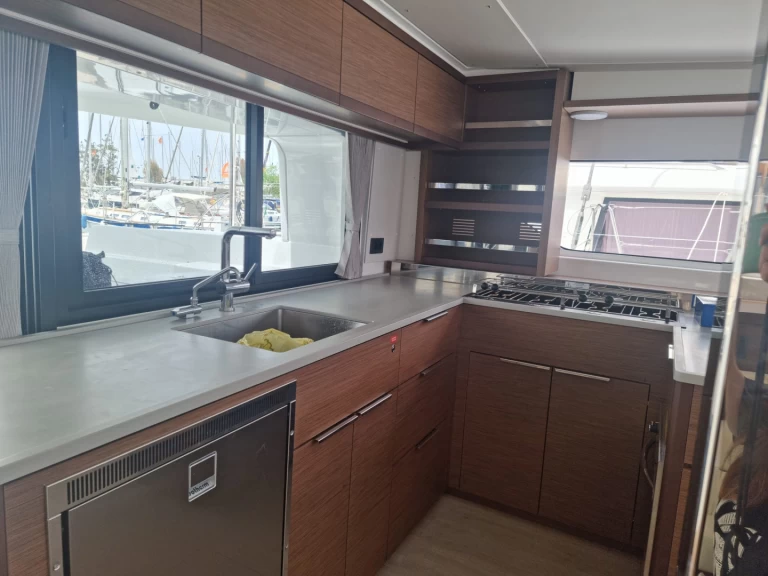 Verhuur Catamaran Lagoon met vaarbewijs