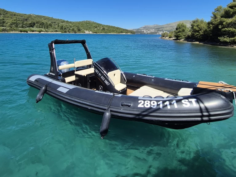 Inception 680 te huur van particulier of professional in Trogir