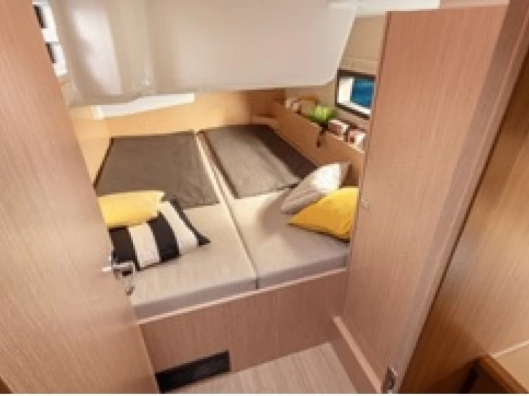 Bootverhuur Primošten goedkoop Bavaria C42