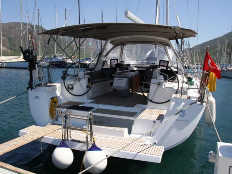 Huur een Bénéteau Oceanis 45 in Marmaris