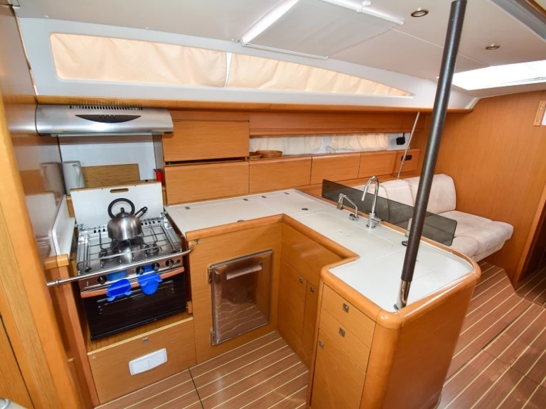 Verhuur Zeilboot Jeanneau met vaarbewijs