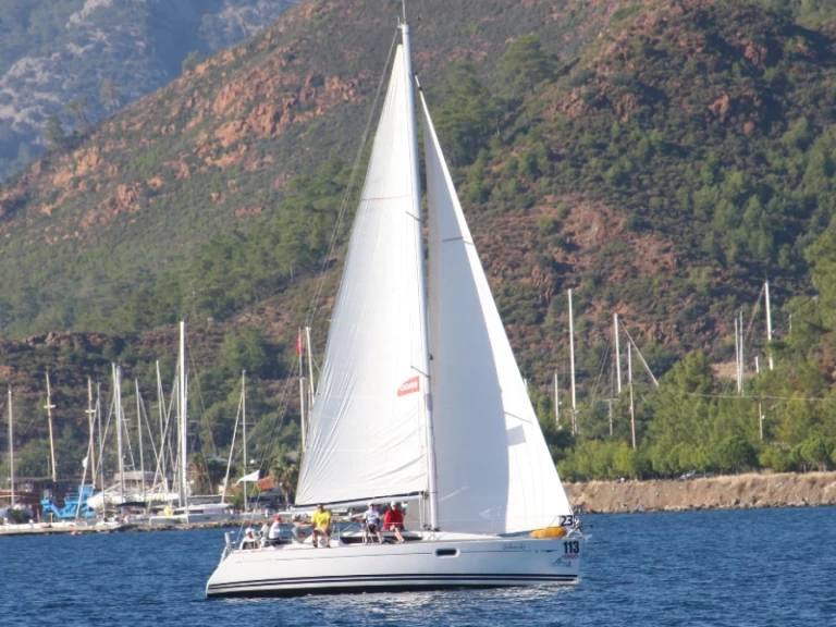 Huur een Jeanneau Sun Odyssey 36i in Marmaris