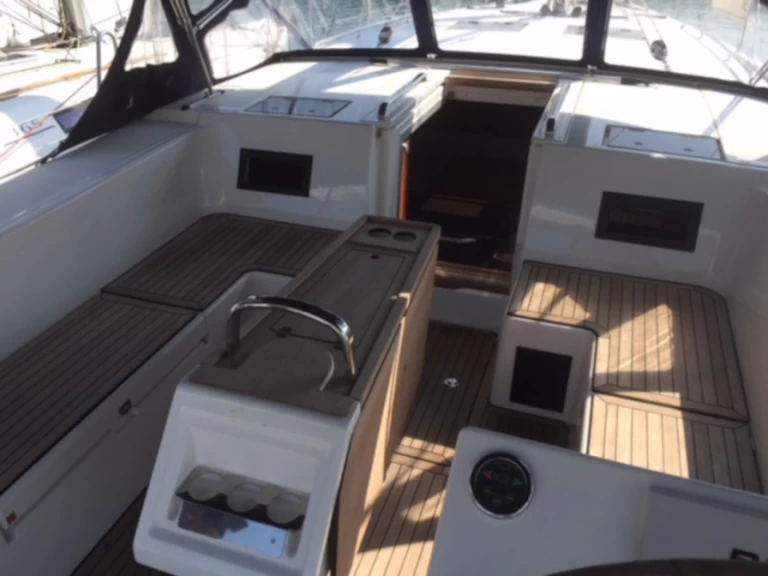 Verhuur Zeilboot Bavaria met vaarbewijs