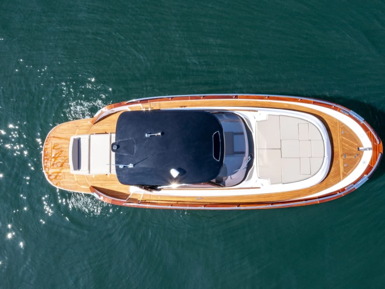 Huur Motorboot met of zonder schipper  in Novi Vinodolski