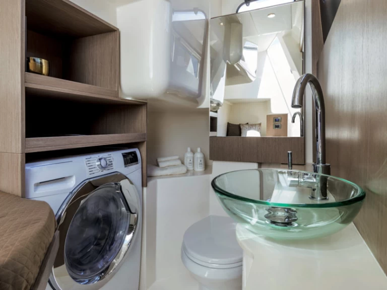 Verhuur Motorboot Absolute met vaarbewijs