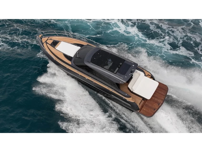 Motorboot te huur in Sukošan voor de beste prijs