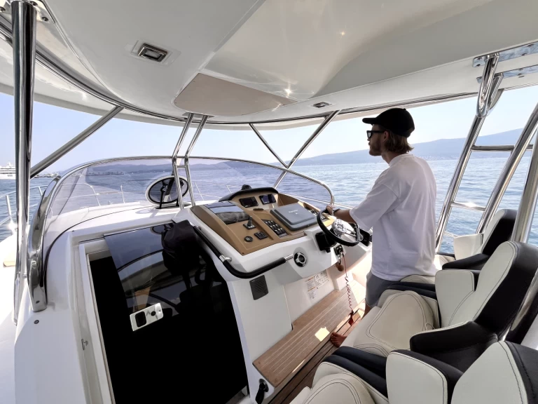 Jachthuur in Tivat - Sessa Marine Key Largo 36 via SamBoat