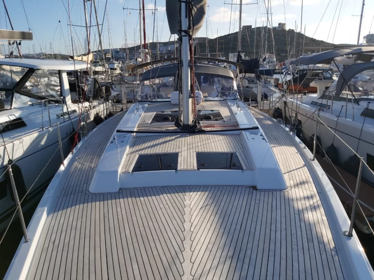 Huur een Hanse Hanse 508 in Lávrio