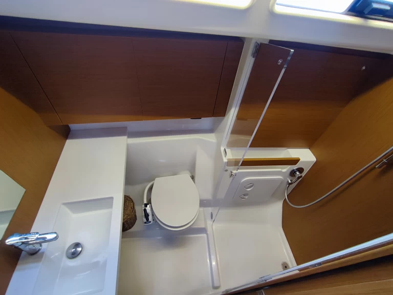 Bénéteau First 44 te huur van particulier of professional in Lávrio