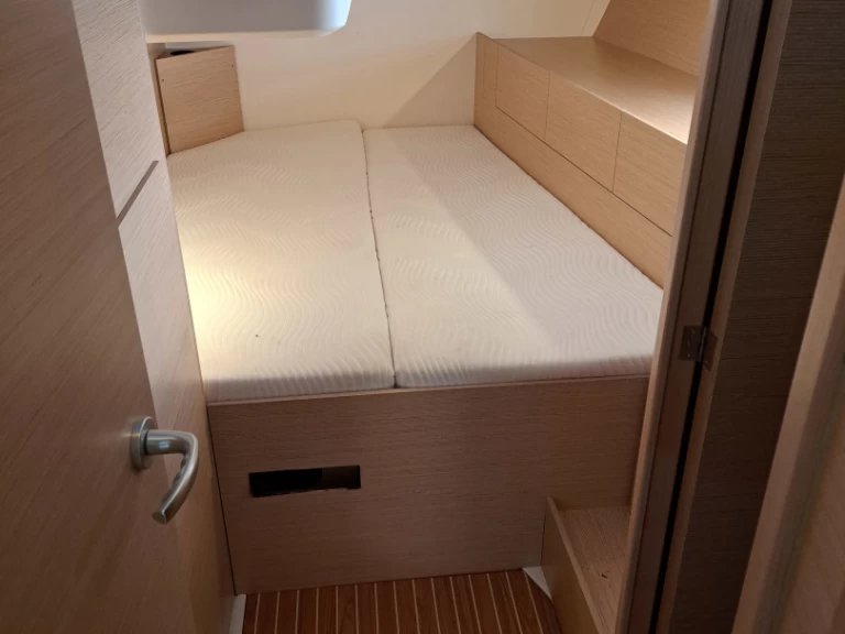 Zeilboot te huur in Lávrio voor de beste prijs