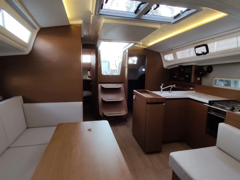 Jachthuur in Furnari - Jeanneau Sun Odyssey 410 via SamBoat