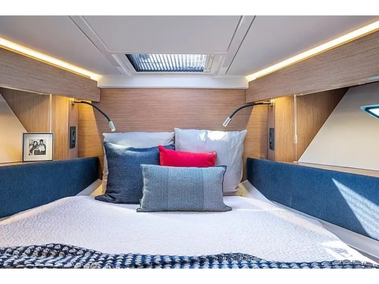 Huur Motorboot met of zonder schipper Bénéteau in Pula