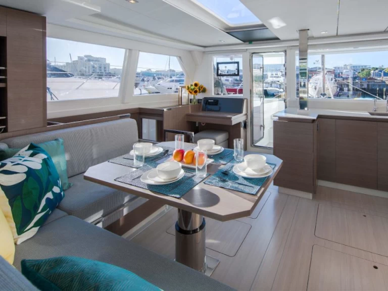 Leopard Leopard 42 te huur van particulier of professional in Marsh Harbour