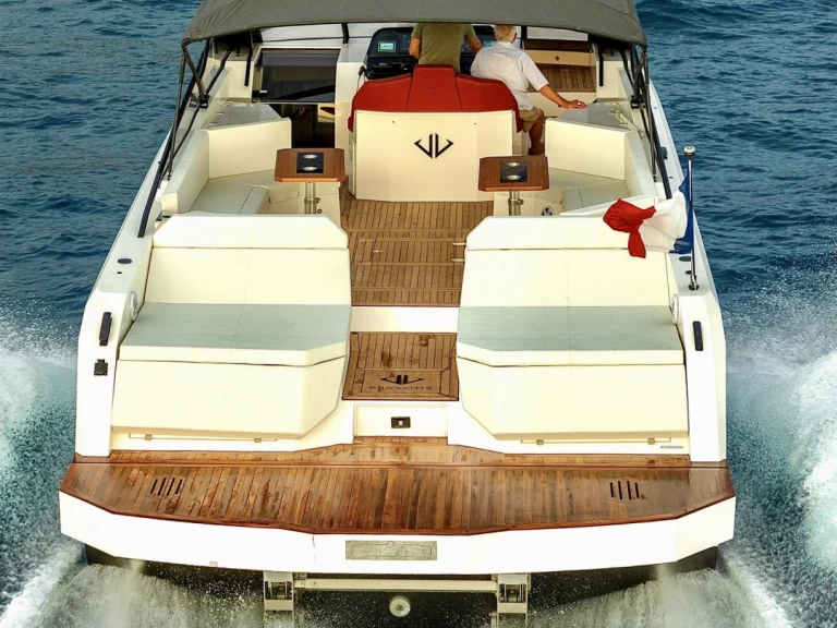 Verhuur Motorboot BB Yatchs met vaarbewijs