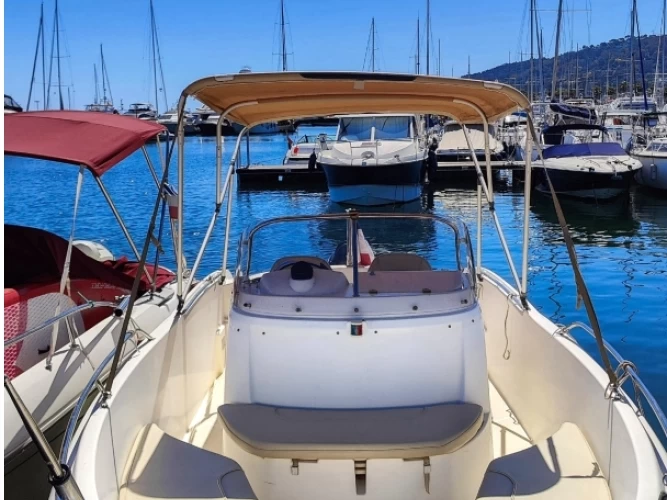 Bootverhuur Golfe-Juan goedkoop Cap Camarat 635 Style