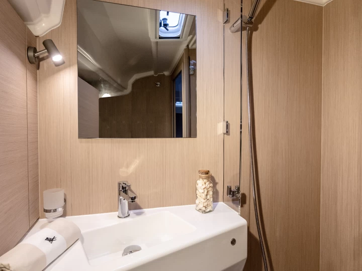 Bénéteau Sunsail 42 te huur van particulier of professional in Marina (City)