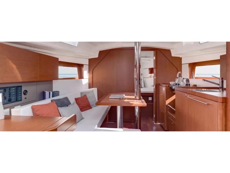 Bootverhuur Furnari goedkoop Oceanis 35