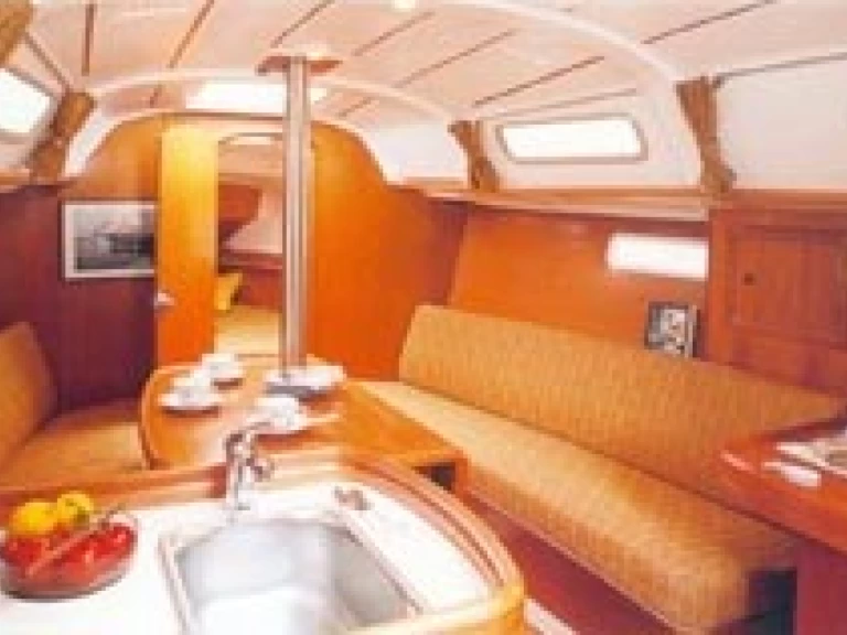 Huur een Bénéteau Oceanis 31 in Procida