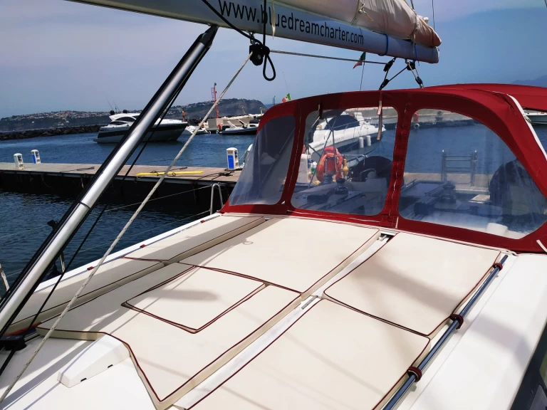 Huur een Bénéteau Oceanis 45 in Procida