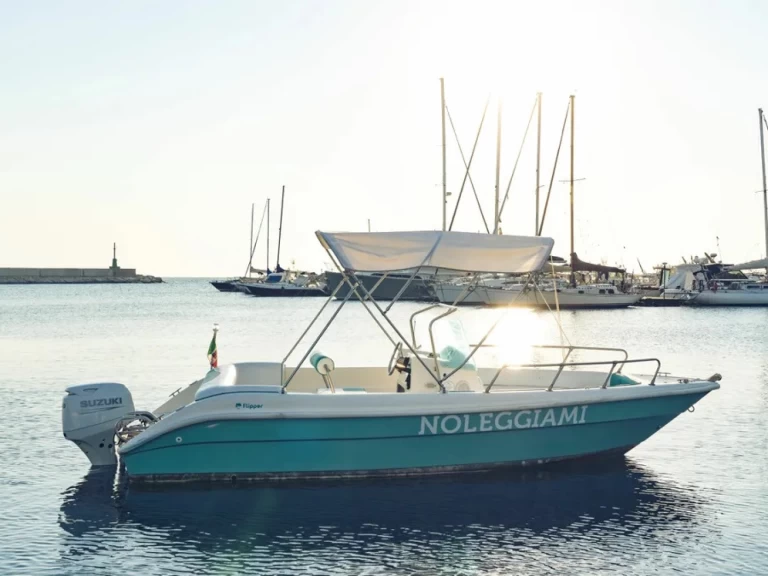 Motorboot te huur in Torre Canne voor de beste prijs