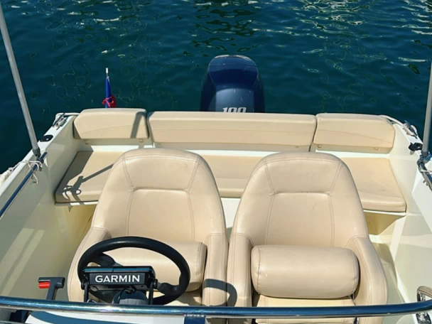 Huur Motorboot met of zonder schipper Jeanneau in Mandelieu-la-Napoule