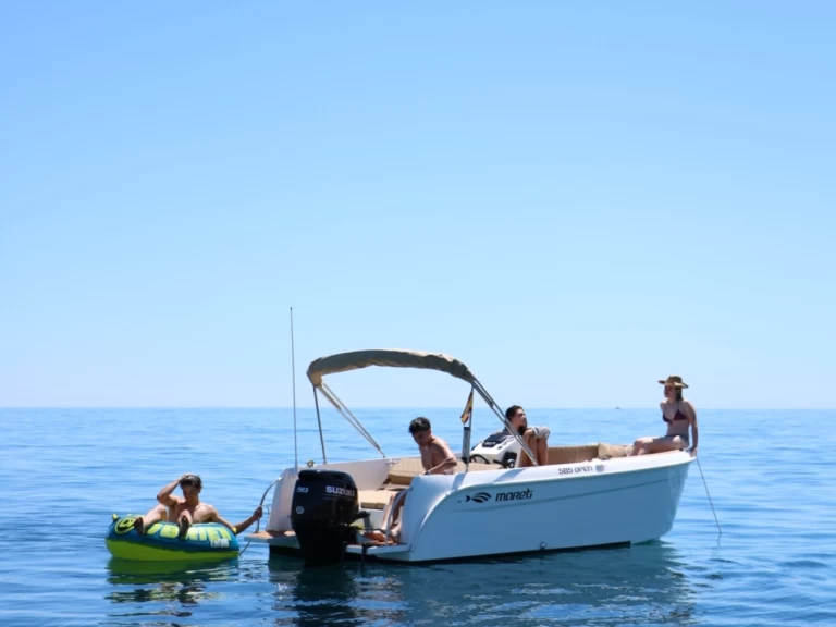 Darekco Mareti 585 te huur van particulier of professional in Mataró