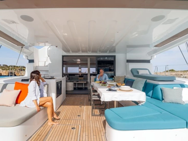 Verhuur Catamaran Lagoon met vaarbewijs