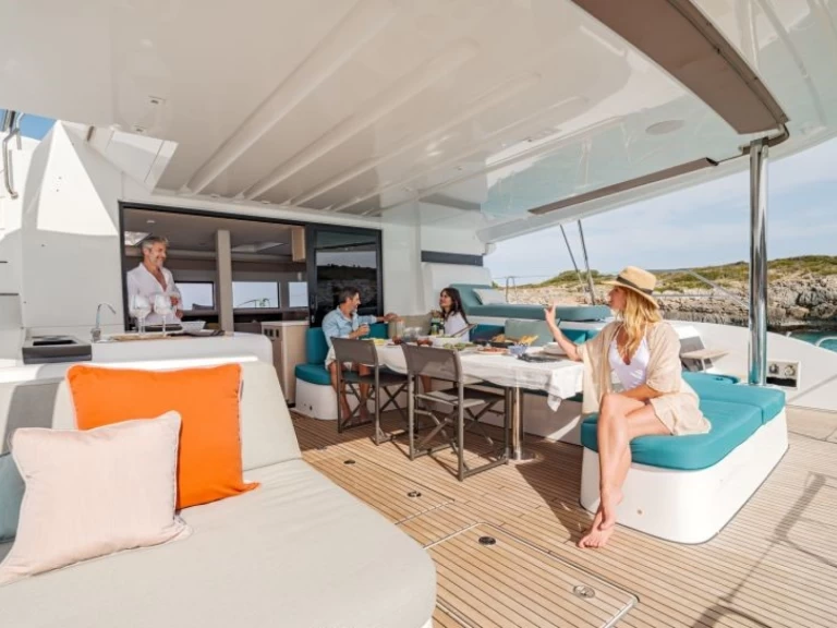 Catamaran te huur in Álimos voor de beste prijs