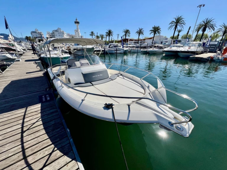 Verhuur Motorboot White Shark met vaarbewijs