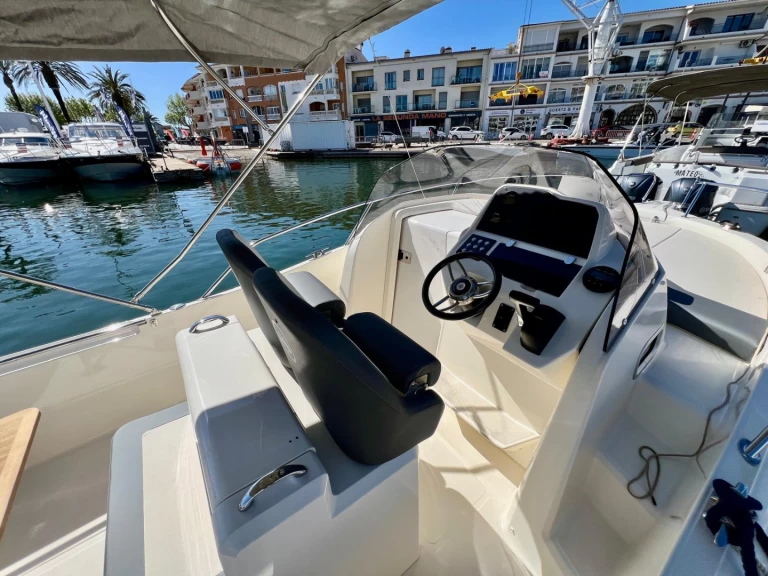 Verhuur Motorboot in Empuriabrava - White Shark 240 sc