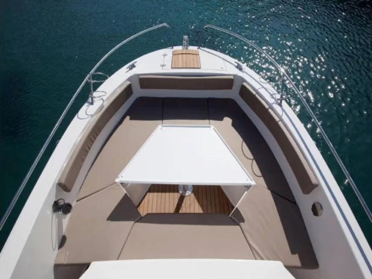 Motorboot te huur in Empuriabrava voor de beste prijs