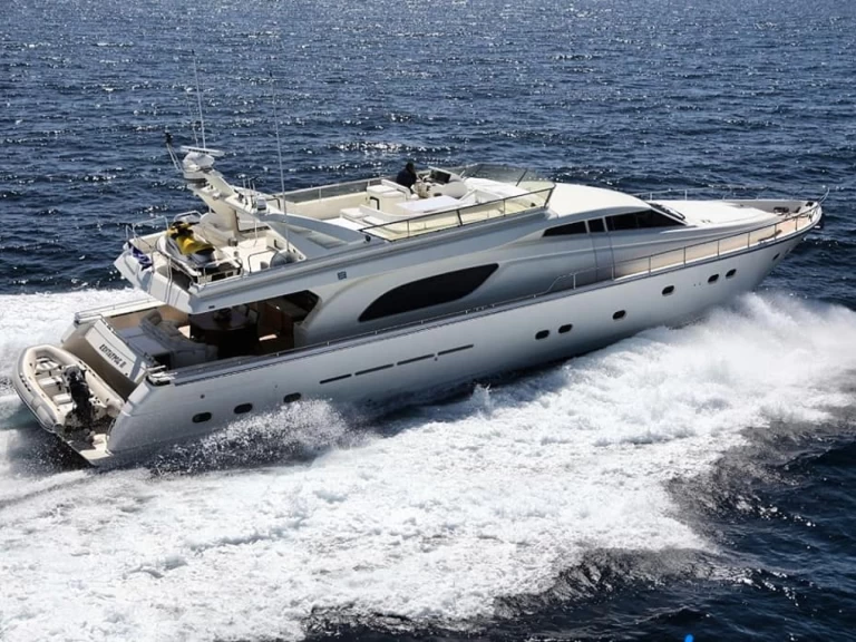 Huur Jacht met of zonder schipper Ferretti in Gouviá