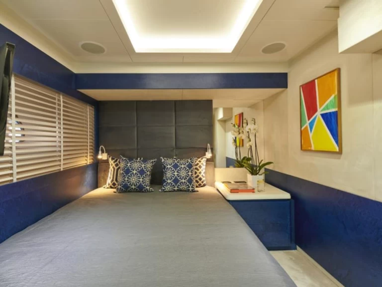 Huur Jacht met of zonder schipper Azimut in Gouviá