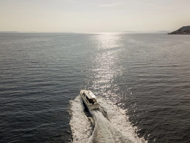 Huur een Fjord 880 Tourer in Sumpetar