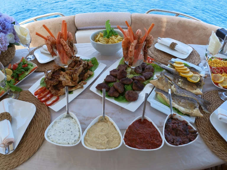 Bootverhuur Kemer goedkoop Sunseeker Manhattan 56