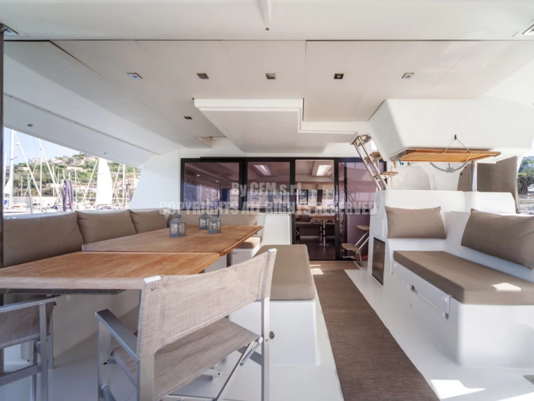 Bootverhuur Fountaine Pajot Saba 50 in Capo d'Orlando via SamBoat